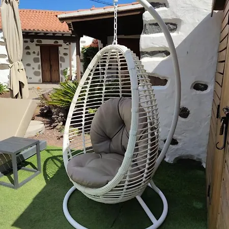 La Casona Del Almendro بيت للعطل *