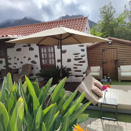La Casona Del Almendro بيت للعطل *