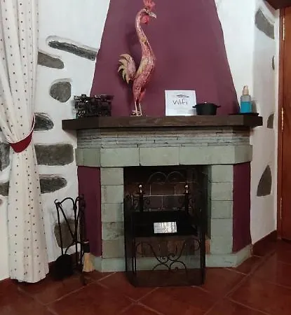 La Casona Del Almendro بيت للعطل *